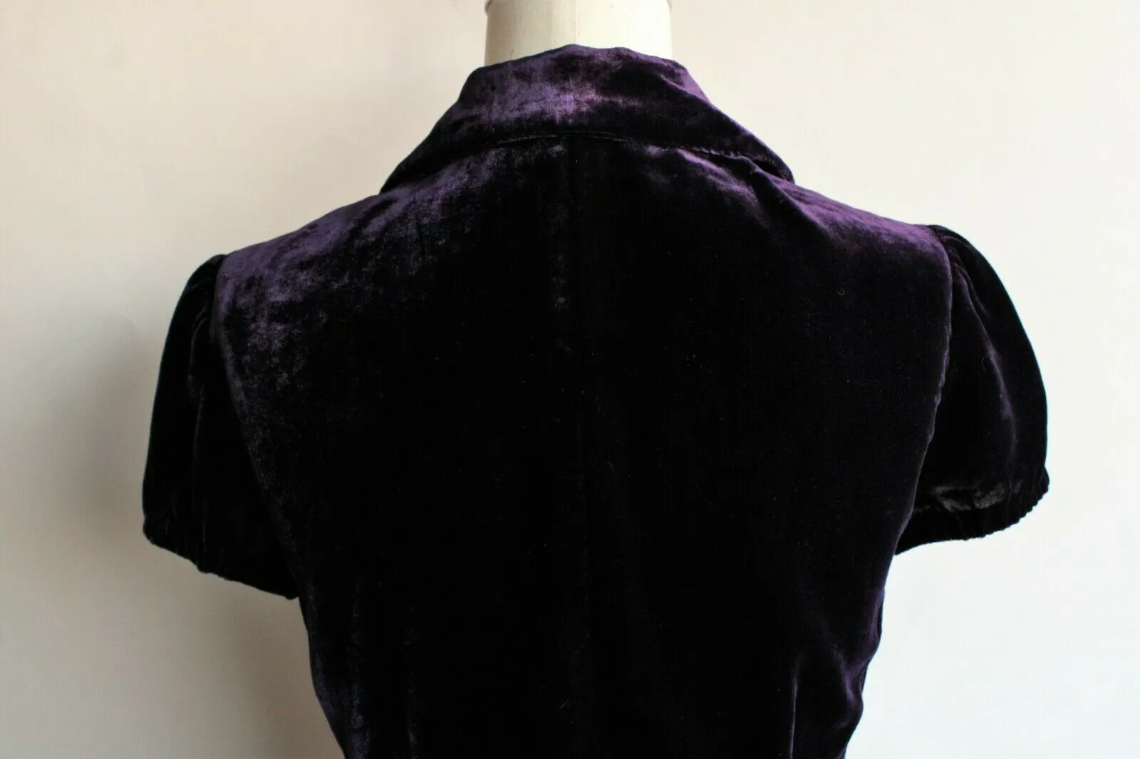 BCBG Max Azria womens purple velvet jacket, size Medium,