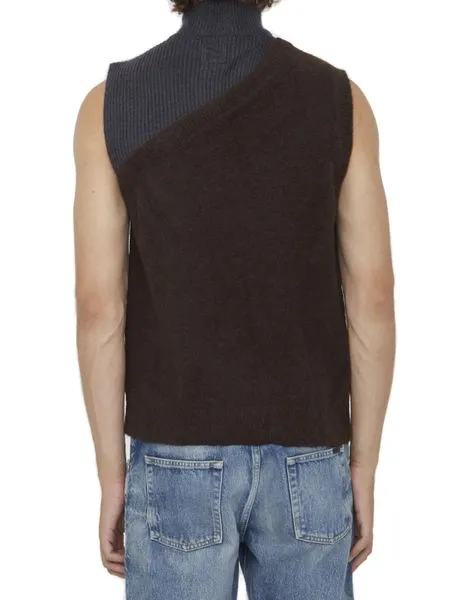 KNITTED VEST