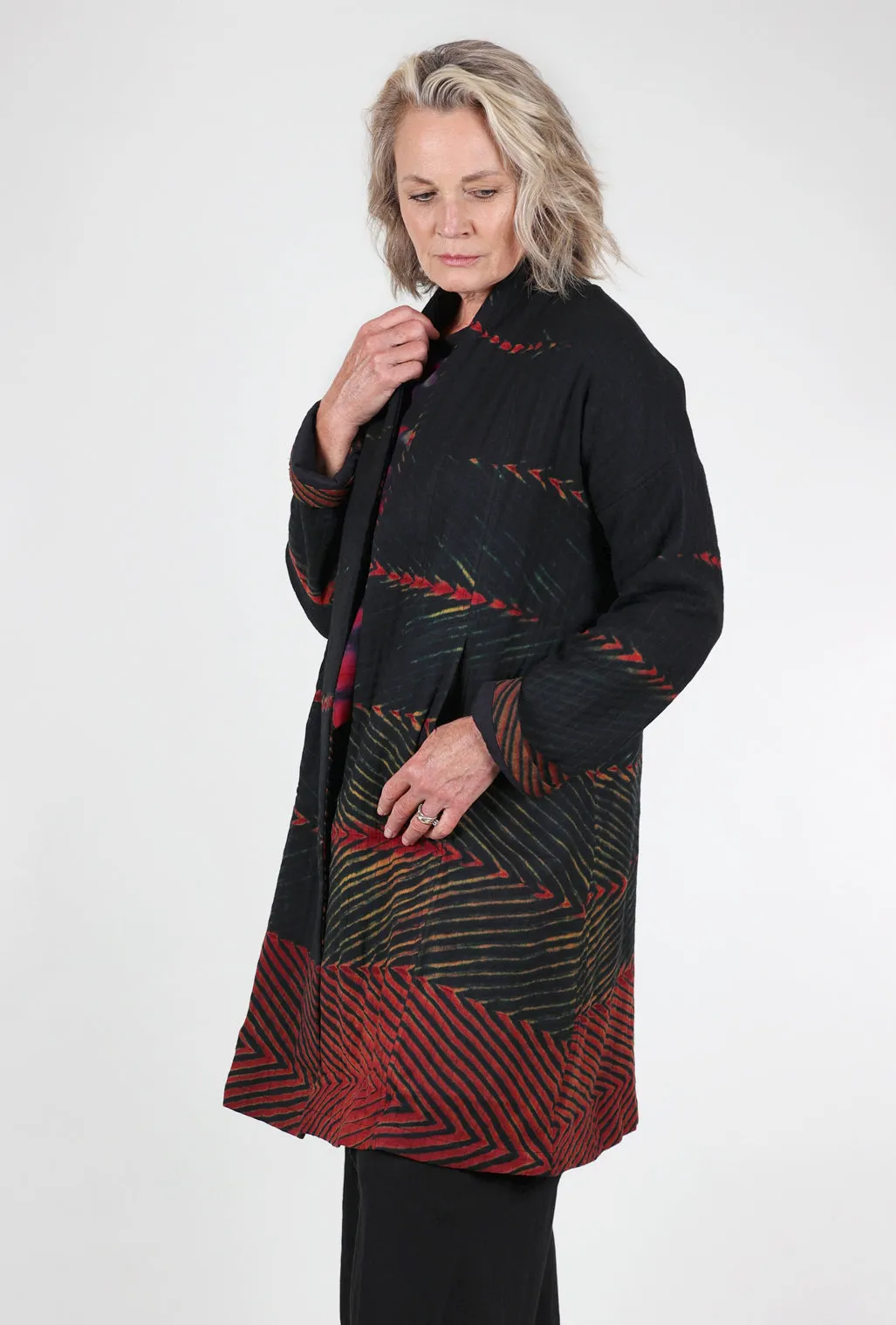 Quilted Kelly Topper, Black/Magenta