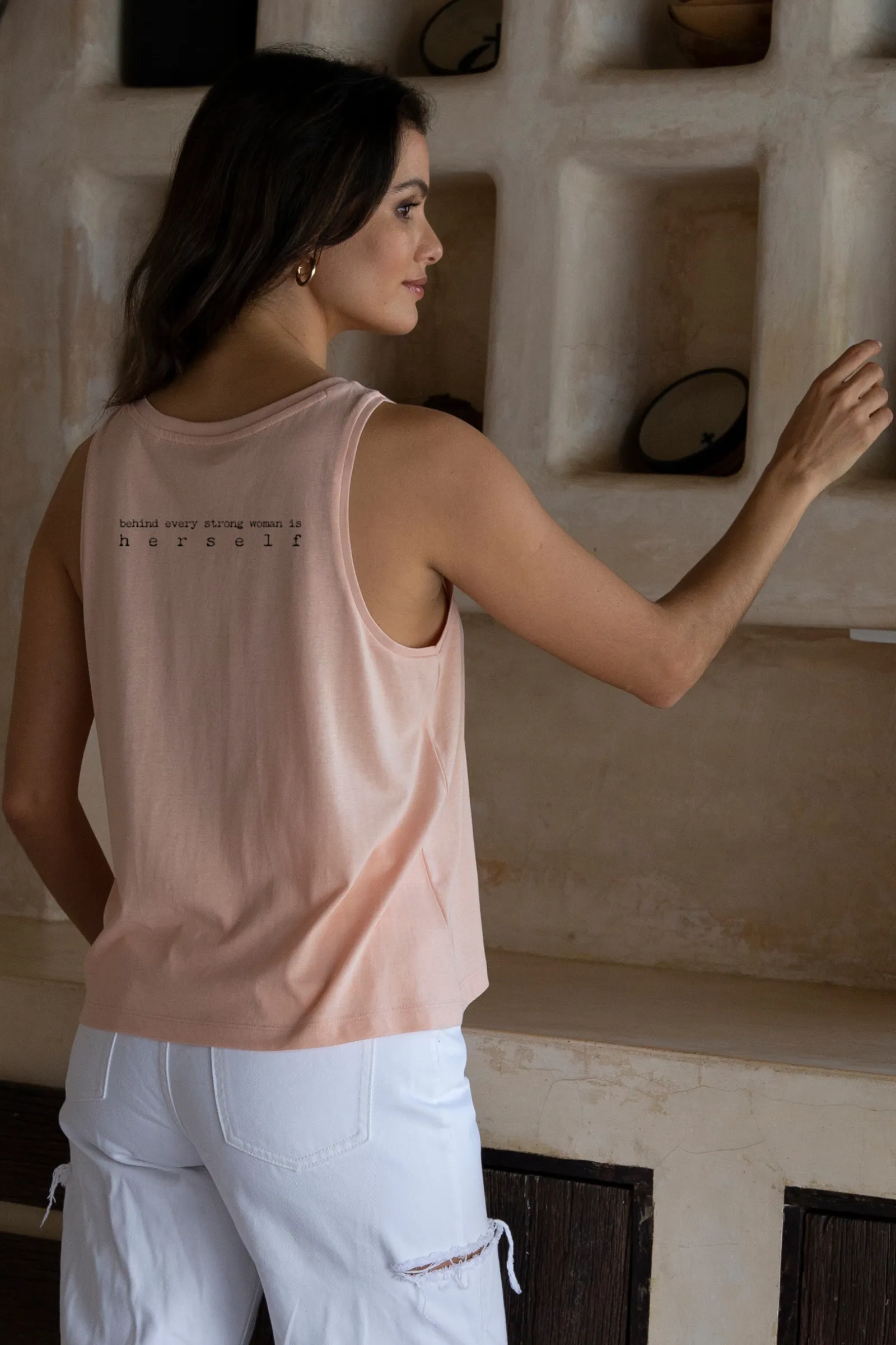 "Strong Woman" Wanderer Tank