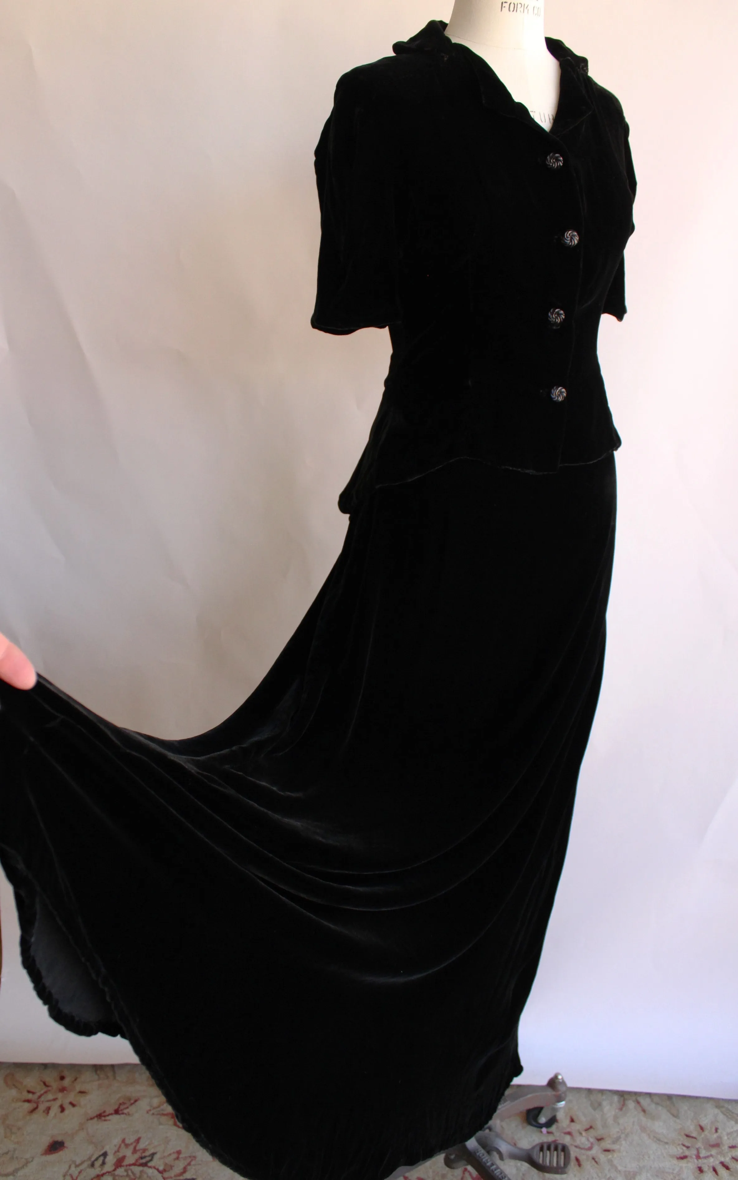 Vintage 1940 New Look Black Silk Velvet Skirt And Blouse Set